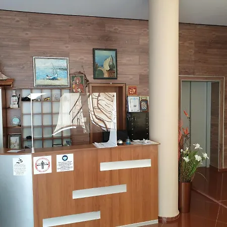 ホテル Family Diana ポモリエ