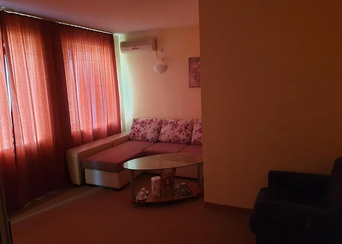 Отель Family Diana