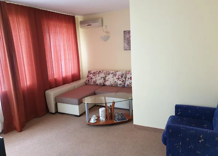 Отель Family Diana