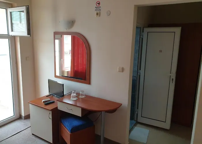 Отель Family Diana 2*