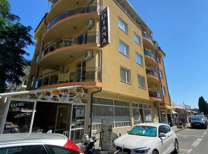 Отель Family Diana 2*