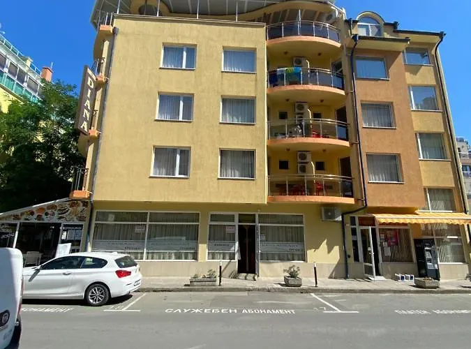 Отель Family Diana