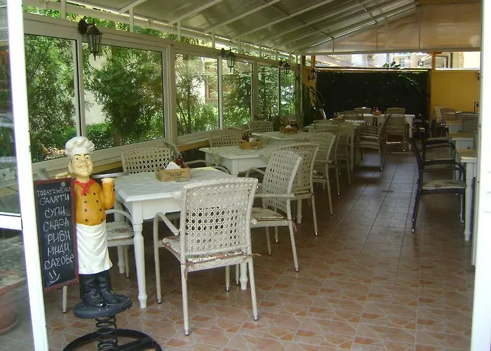 Отель Family Diana Поморие