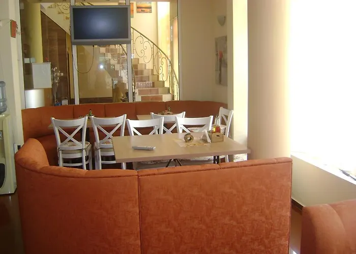 Отель Family Diana