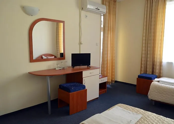 Отель Family Diana